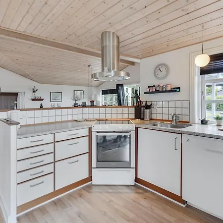 Tolke - 29km From The Sea By Interhome *